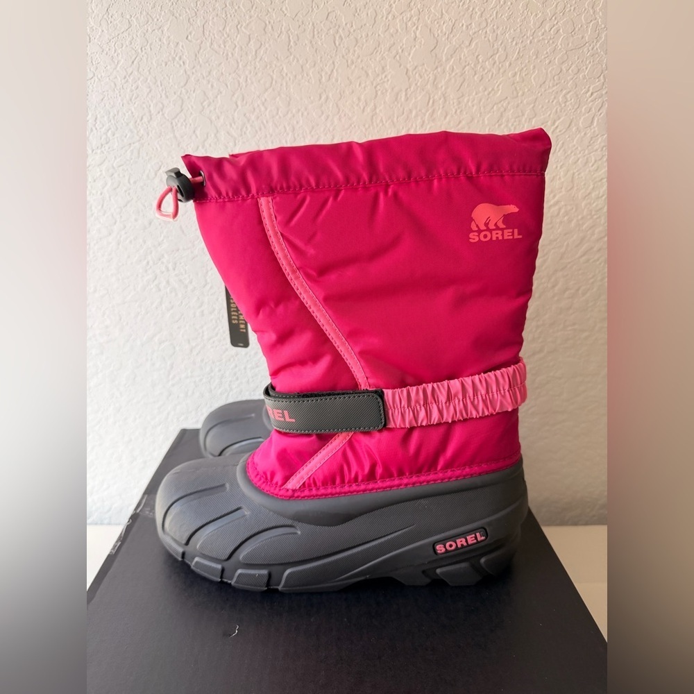 Sorel Youth Flurry Pink and Black Boots